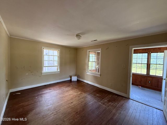 709 E Vernon Avenue, Kinston, NC 28501