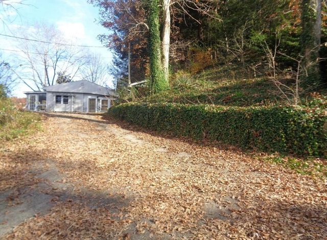 713 Left Fork Fishermans Cove Road, London, KY 40741