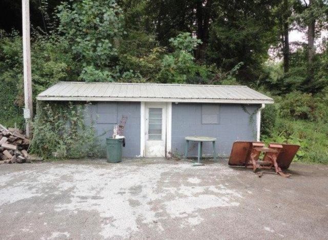 713 Left Fork Fishermans Cove Road, London, KY 40741