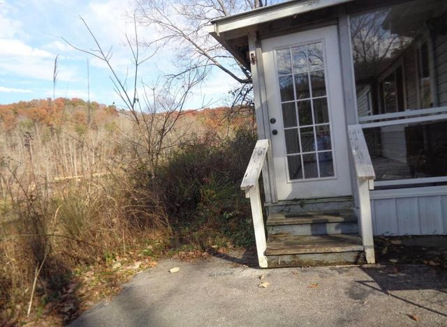 713 Left Fork Fishermans Cove Road, London, KY 40741