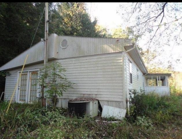 713 Left Fork Fishermans Cove Road, London, KY 40741