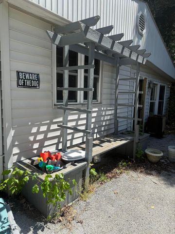 713 Left Fork Fishermans Cove Road, London, KY 40741