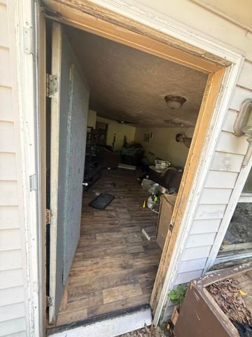 713 Left Fork Fishermans Cove Road, London, KY 40741