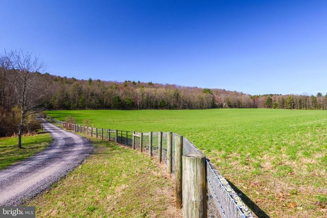 376 HTY RD, Kunkletown, PA 18058