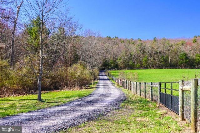 376 HTY RD, Kunkletown, PA 18058