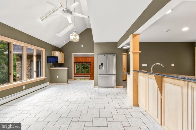 376 HTY RD, Kunkletown, PA 18058