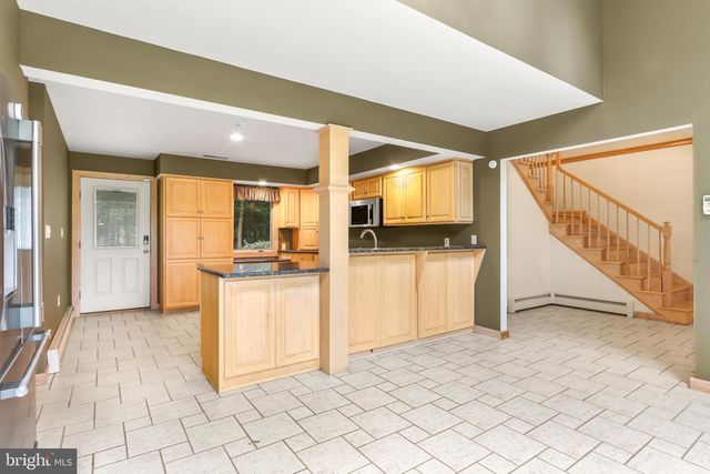 376 HTY RD, Kunkletown, PA 18058