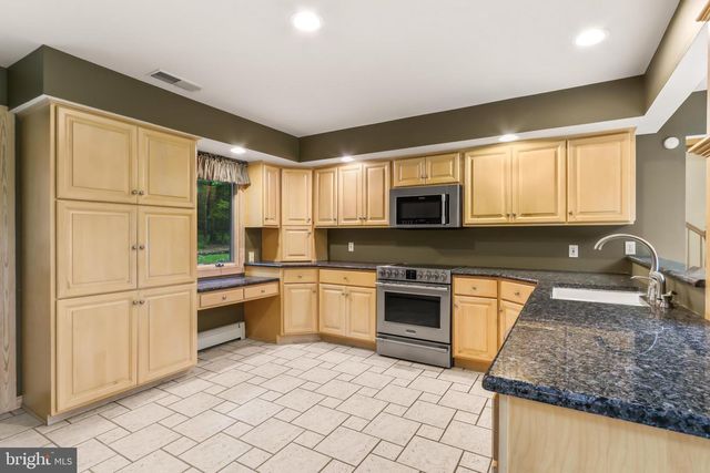 376 HTY RD, Kunkletown, PA 18058