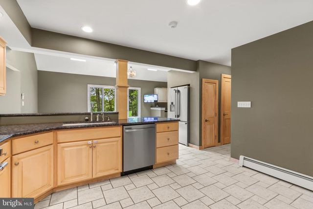 376 HTY RD, Kunkletown, PA 18058