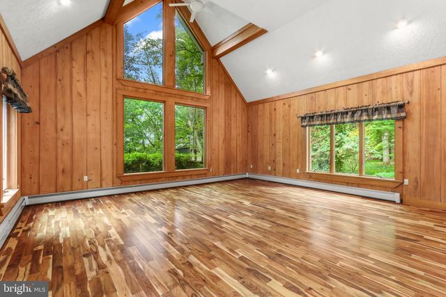 376 HTY RD, Kunkletown, PA 18058