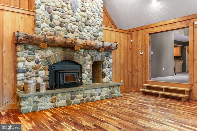 376 HTY RD, Kunkletown, PA 18058