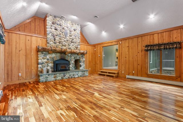 376 HTY RD, Kunkletown, PA 18058