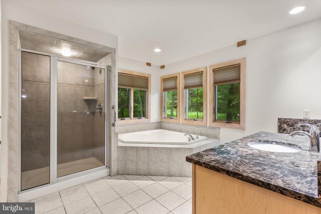 376 HTY RD, Kunkletown, PA 18058