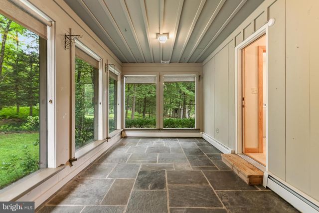 376 HTY RD, Kunkletown, PA 18058