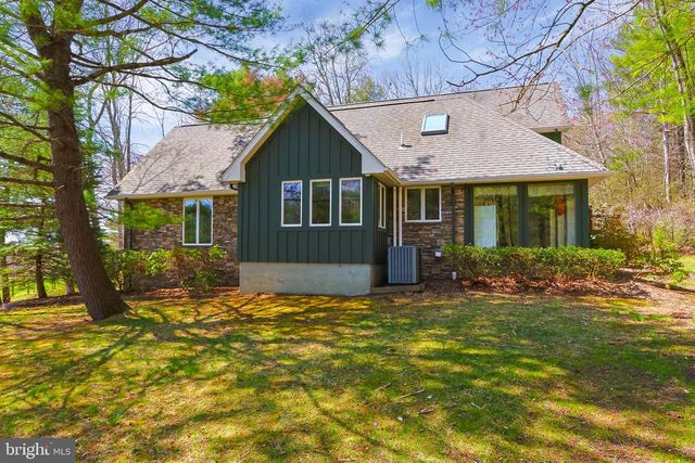 376 HTY RD, Kunkletown, PA 18058