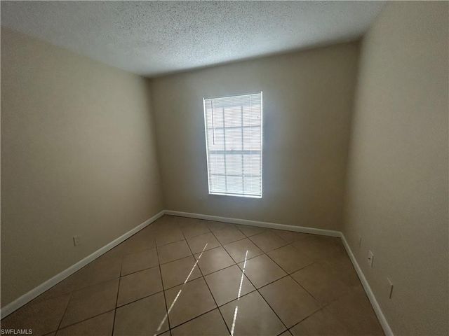 1002 Jolly RD, North Fort Myers, FL 33903