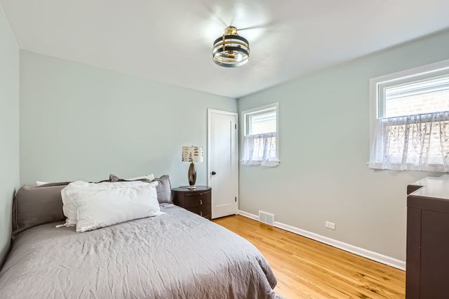 8543 S Indiana Avenue, Chicago, IL 60619