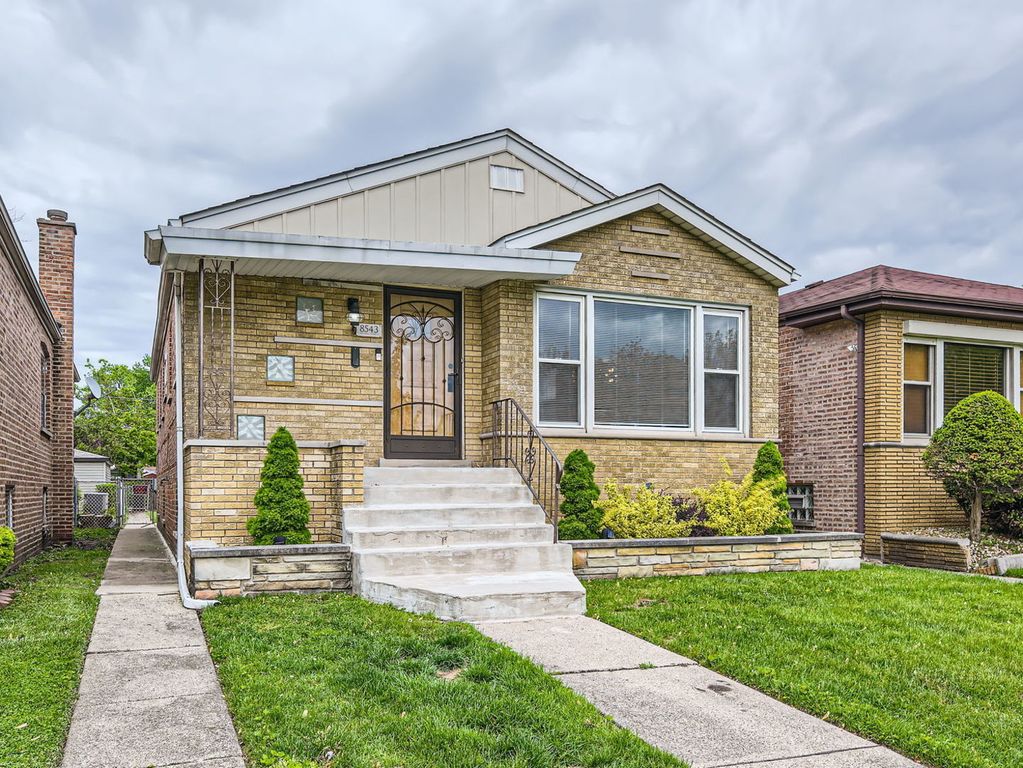 8543 S Indiana Avenue, Chicago, IL 60619