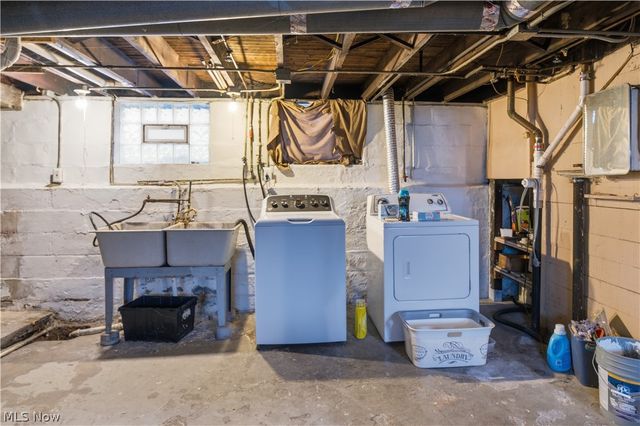 4024 E 53 Street, Newburgh Heights, OH 44105