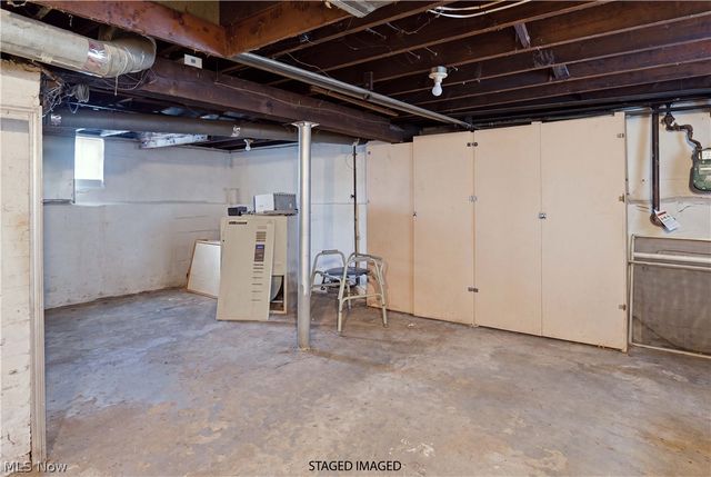 4024 E 53 Street, Newburgh Heights, OH 44105
