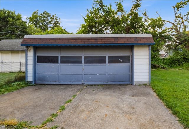 4024 E 53 Street, Newburgh Heights, OH 44105