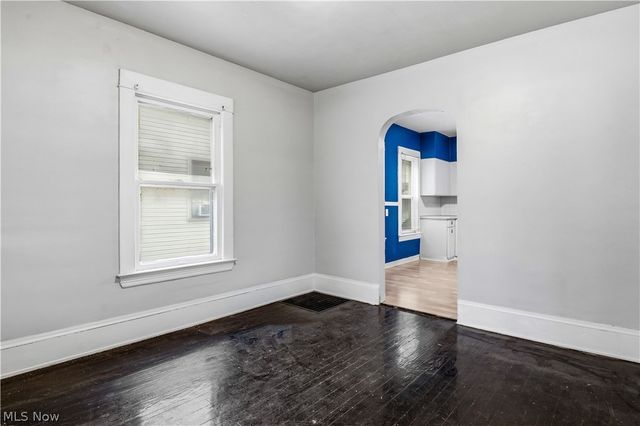4024 E 53 Street, Newburgh Heights, OH 44105