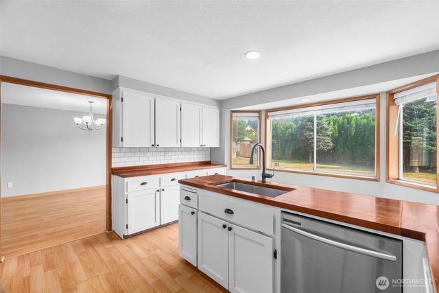 3327 28th Avenue SE, Olympia, WA 98501