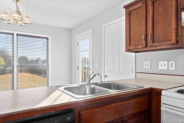 3737 Heather Dr, Clarksville, TN 37042