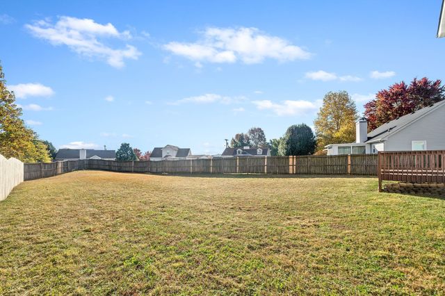 3737 Heather Dr, Clarksville, TN 37042