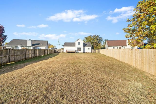 3737 Heather Dr, Clarksville, TN 37042
