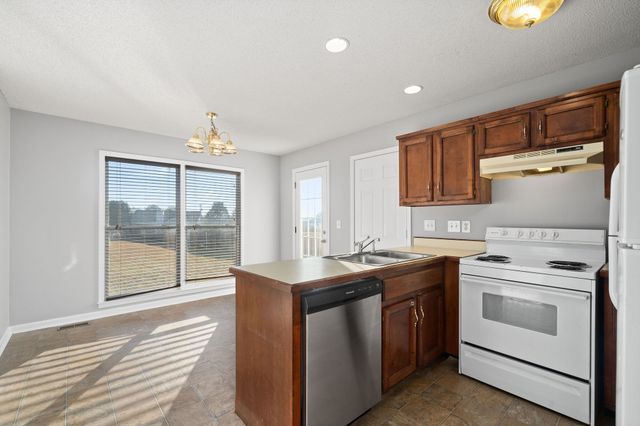 3737 Heather Dr, Clarksville, TN 37042