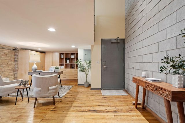 801 Washington Avenue N 221, Minneapolis, MN 55401