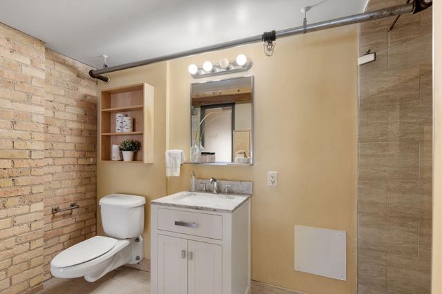 801 Washington Avenue N 221, Minneapolis, MN 55401