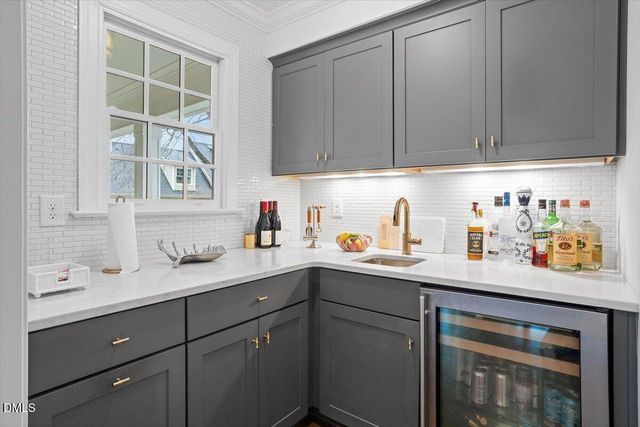 2714 Peachtree Street, Raleigh, NC 27608