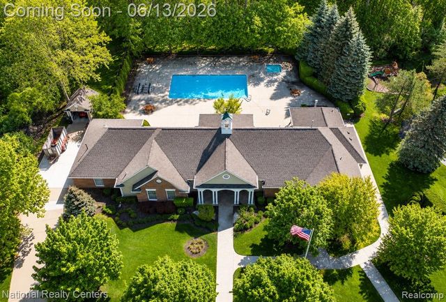 4033 Berkshire Drive, Sterling Heights, MI 48314