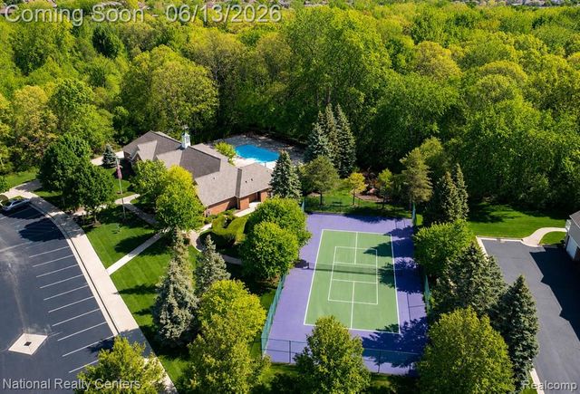 4033 Berkshire Drive, Sterling Heights, MI 48314