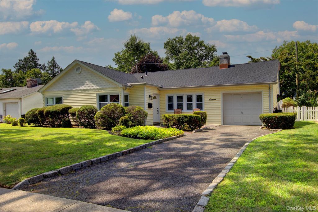 16 Linden Street, Garden City, NY 11530 — exterior