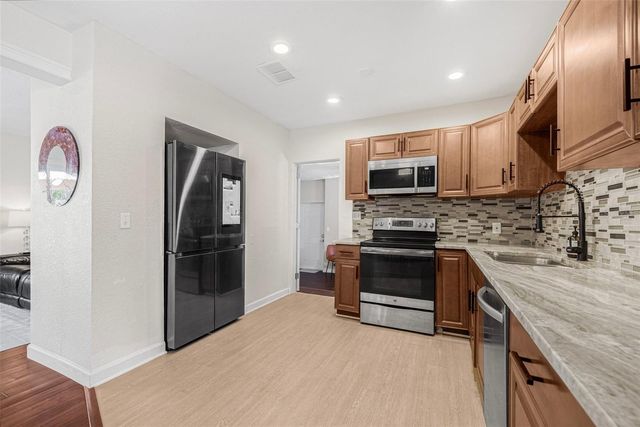 3301 9TH AVENUE N, St Petersburg, FL 33713