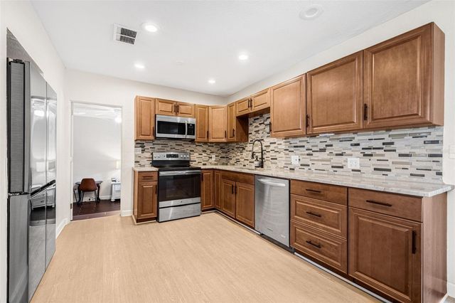 3301 9TH AVENUE N, St Petersburg, FL 33713