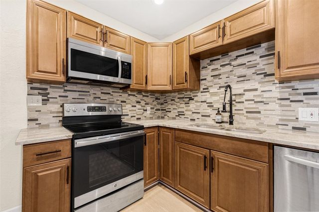3301 9TH AVENUE N, St Petersburg, FL 33713