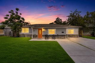 3301 9TH AVENUE N, St Petersburg, FL 33713