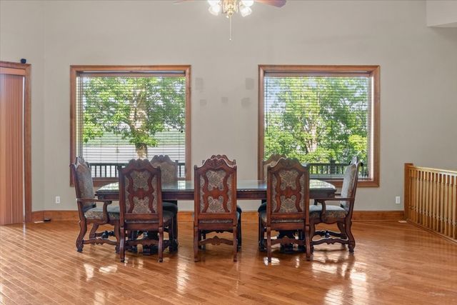 867 River Oaks Dr, Big Sandy, TN 38221