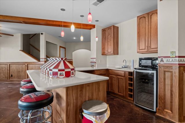 867 River Oaks Dr, Big Sandy, TN 38221