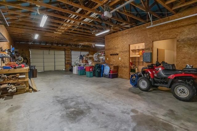 867 River Oaks Dr, Big Sandy, TN 38221