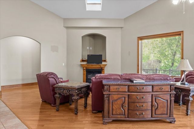 867 River Oaks Dr, Big Sandy, TN 38221