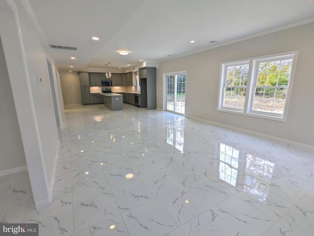 28 OSBORN LN, Bridgeton, NJ 08302