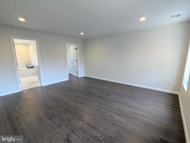 28 OSBORN LN, Bridgeton, NJ 08302