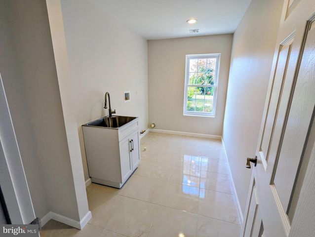 28 OSBORN LN, Bridgeton, NJ 08302