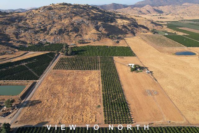 3363 S Anchor Avenue, Orange Cove, CA 93646