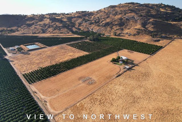 3363 S Anchor Avenue, Orange Cove, CA 93646